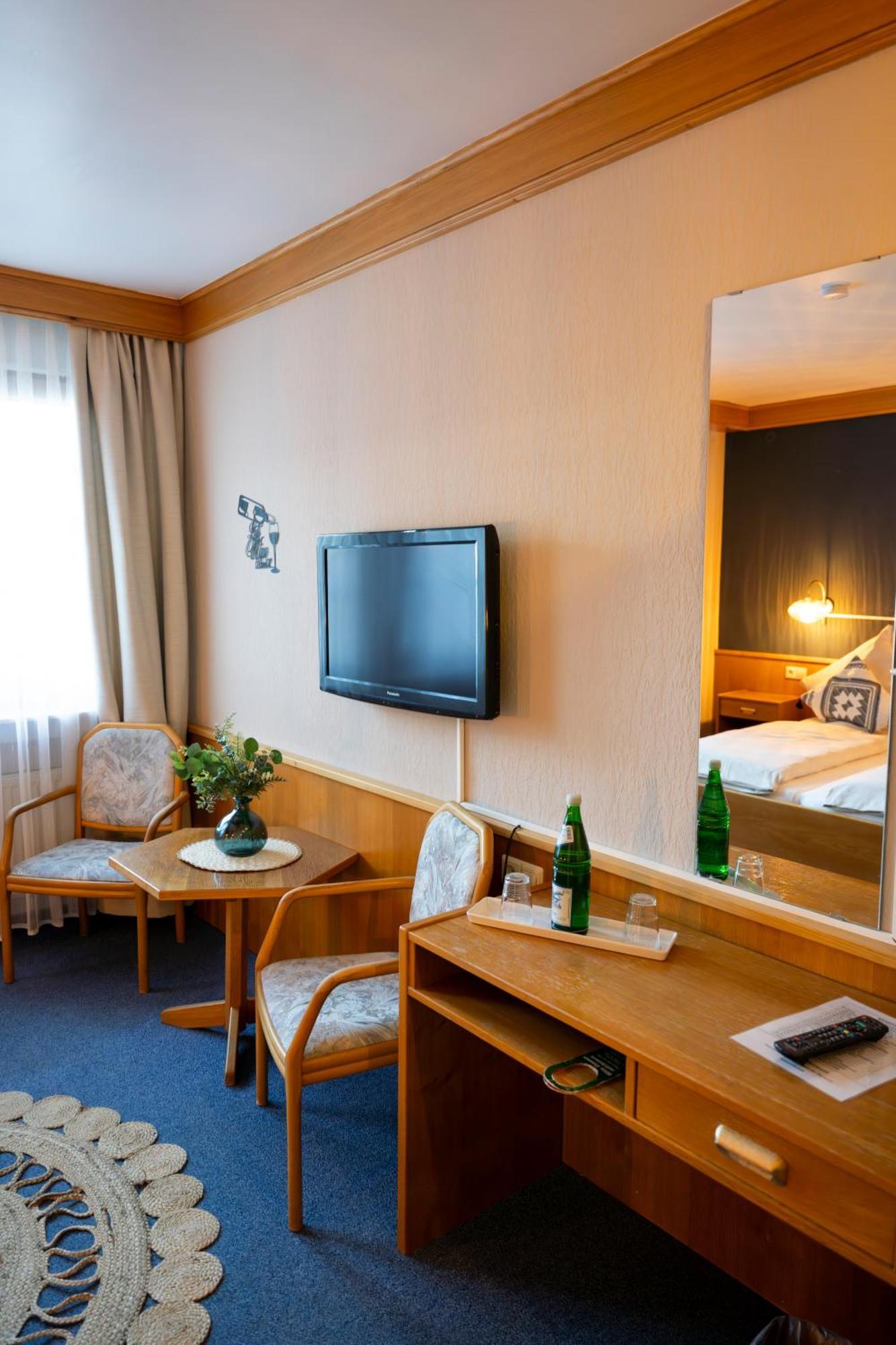 Hotel Guelser Weinstube Кобленц Екстер'єр фото